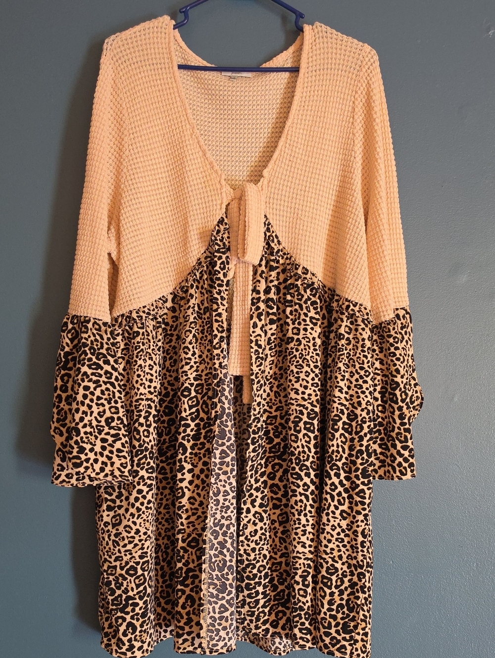 Women' Cream and Leopard Print Tie-Front Cardigan
